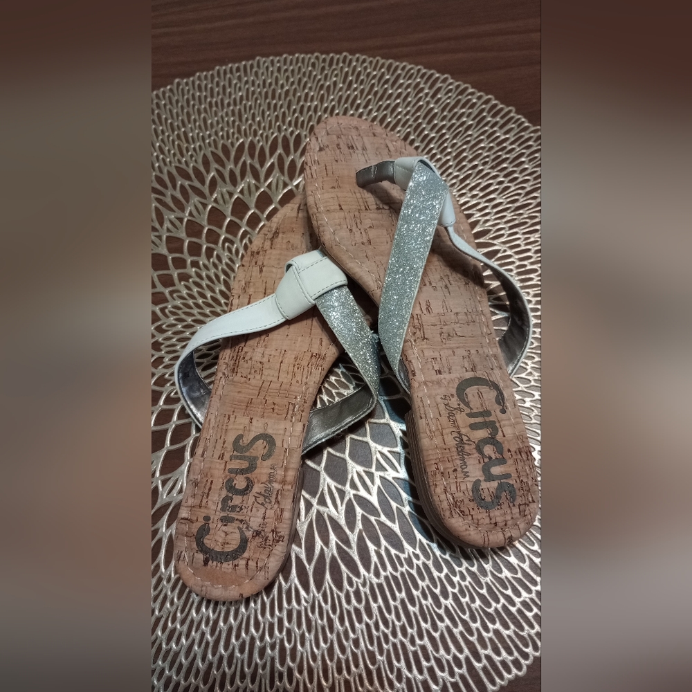 Circus- Sandals - Picture 2 of 8